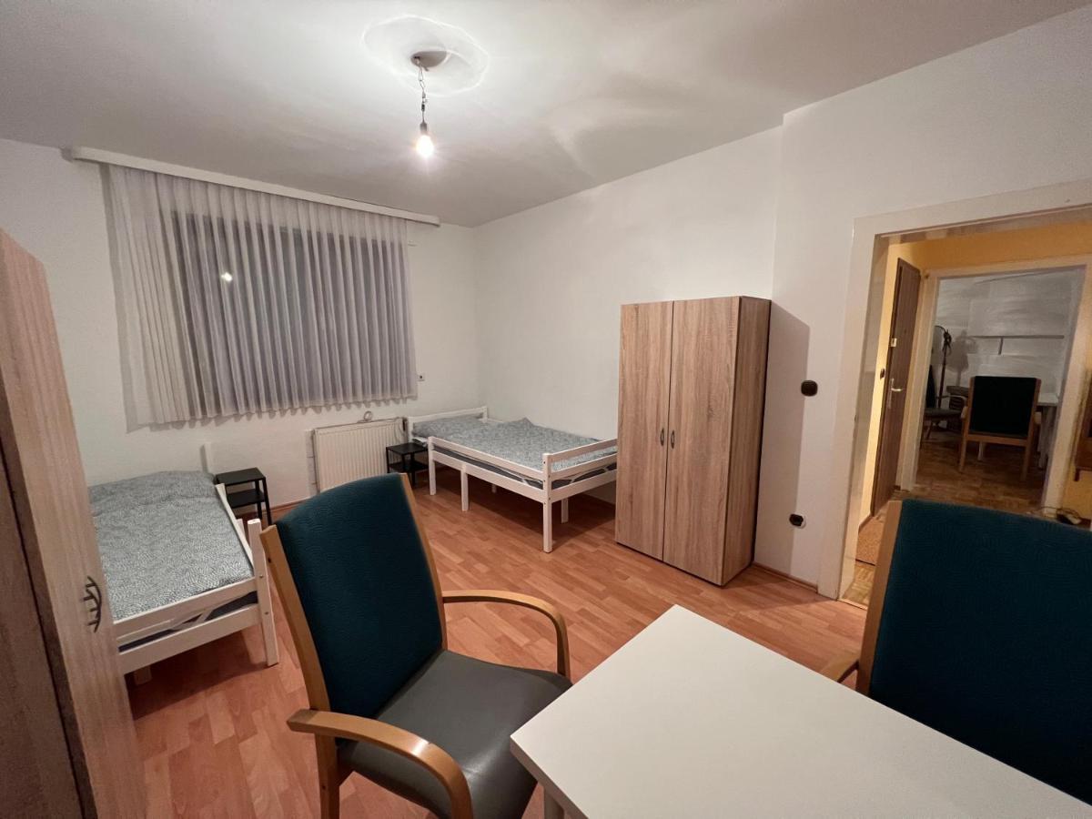 Duisburg Feelhome, Flughafen Nah,3-Schlafzimmer, Dusche Ebenerdig, Zentral, Wifi, Ground Floor Ngoại thất bức ảnh