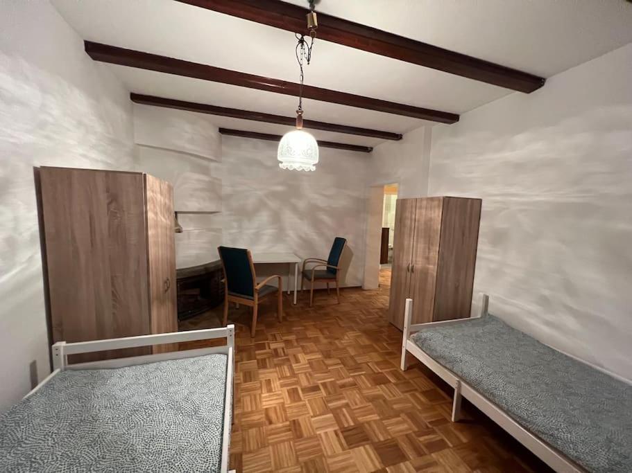 Duisburg Feelhome, Flughafen Nah,3-Schlafzimmer, Dusche Ebenerdig, Zentral, Wifi, Ground Floor Ngoại thất bức ảnh